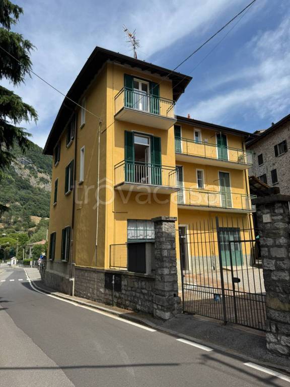 appartamento in vendita a Canzo