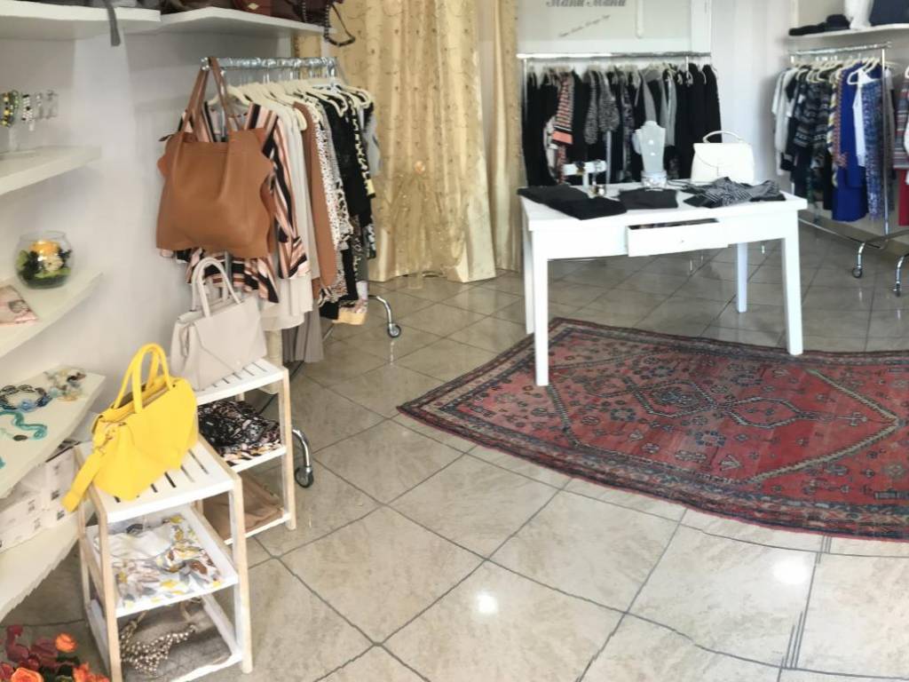 ufficio in vendita a Canzo