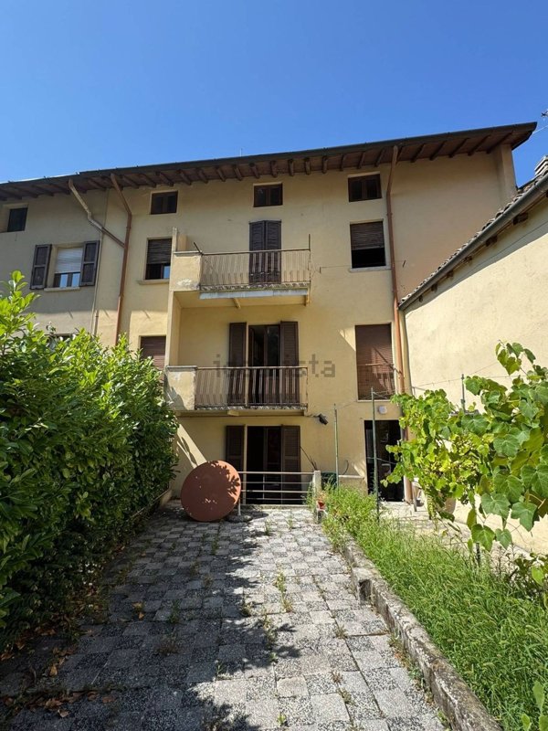 casa indipendente in vendita a Canzo