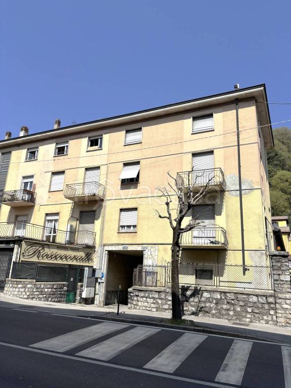 appartamento in vendita a Canzo