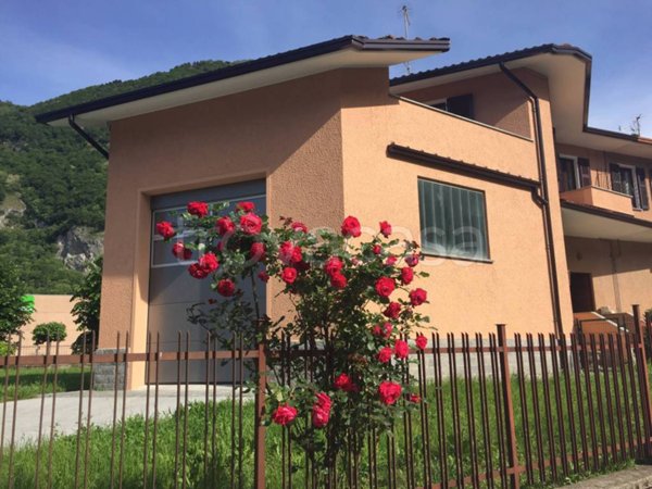 appartamento in vendita a Canzo