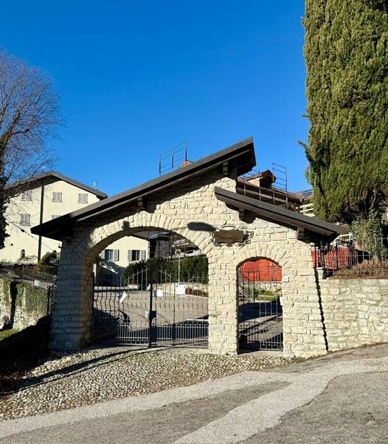 attico in vendita a Canzo