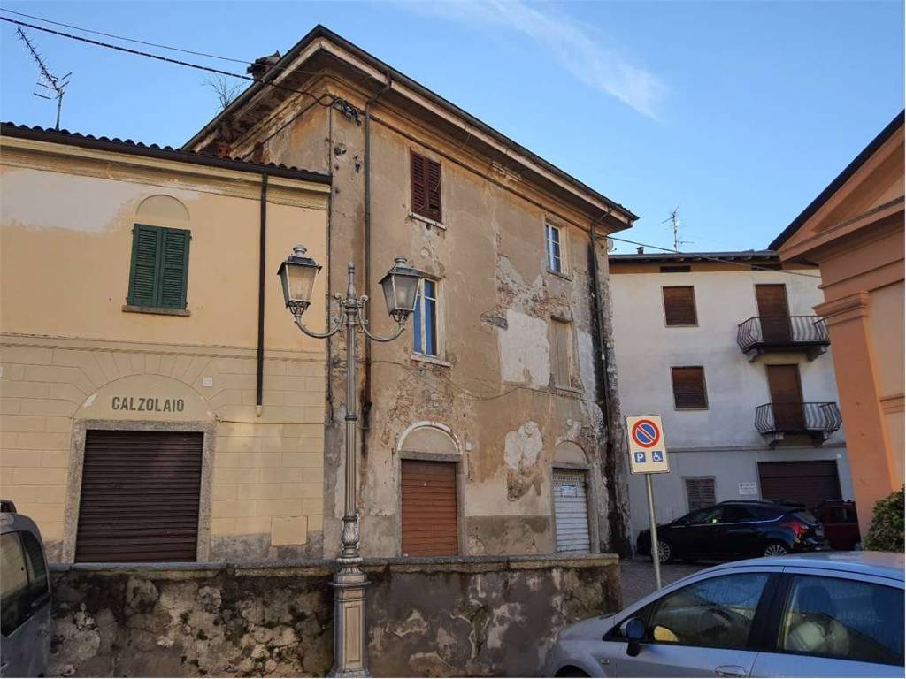 casa indipendente in vendita a Canzo