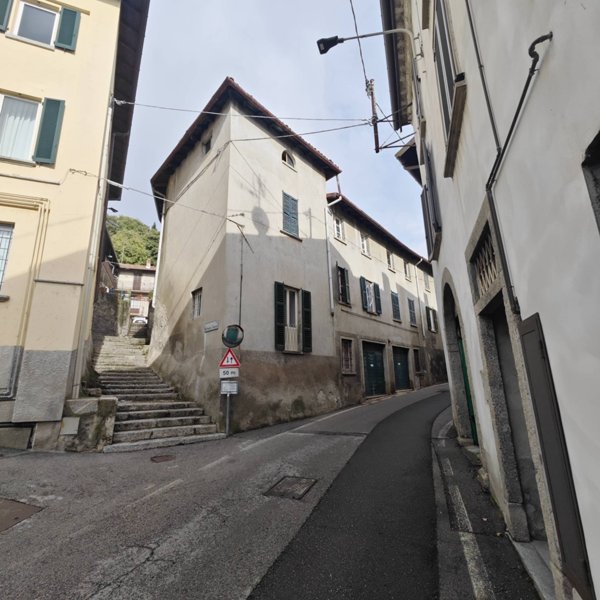 intera palazzina in vendita a Canzo