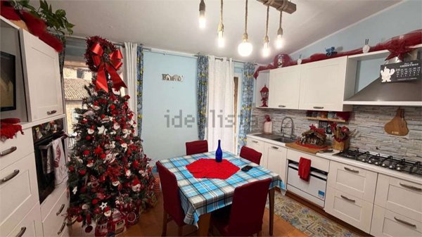 appartamento in vendita a Canzo