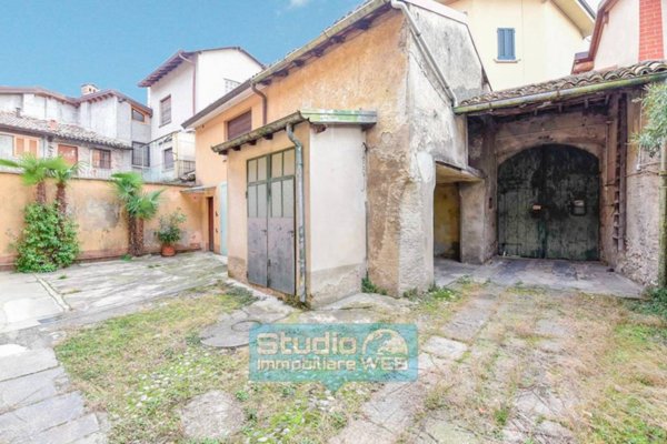 casa indipendente in vendita a Canzo