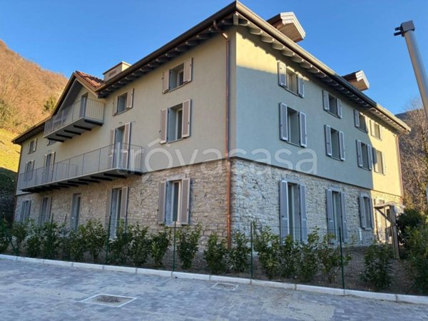 appartamento in vendita a Canzo