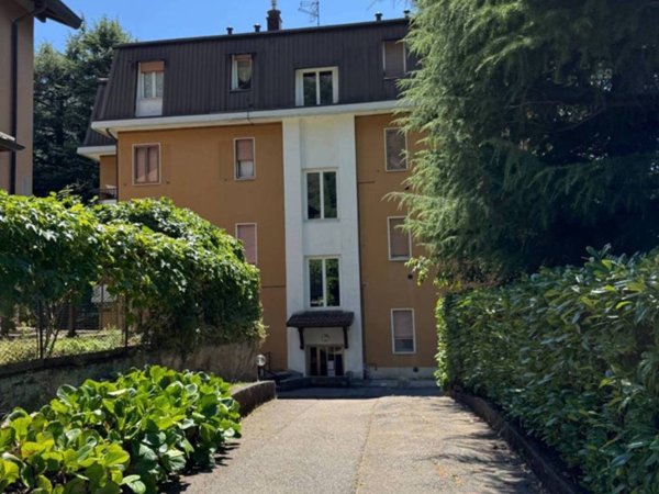 appartamento in vendita a Canzo