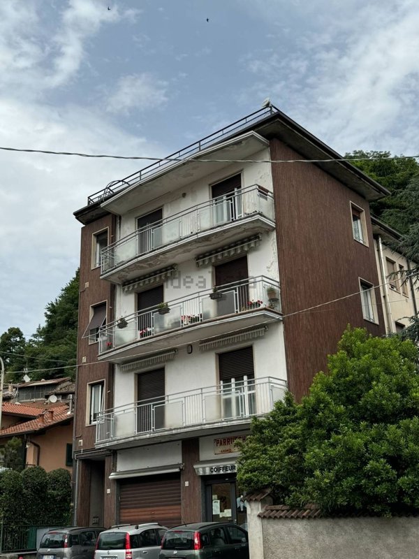 ufficio in vendita a Canzo