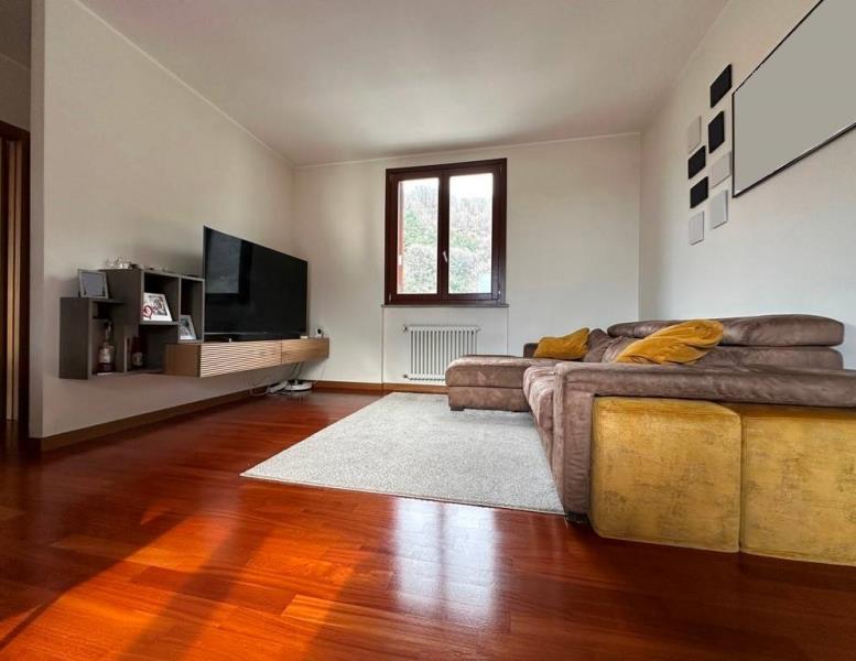 appartamento in vendita a Canzo