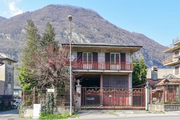 casa indipendente in vendita a Canzo