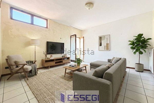 appartamento in vendita a Canzo