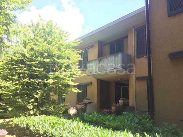 appartamento in vendita a Canzo