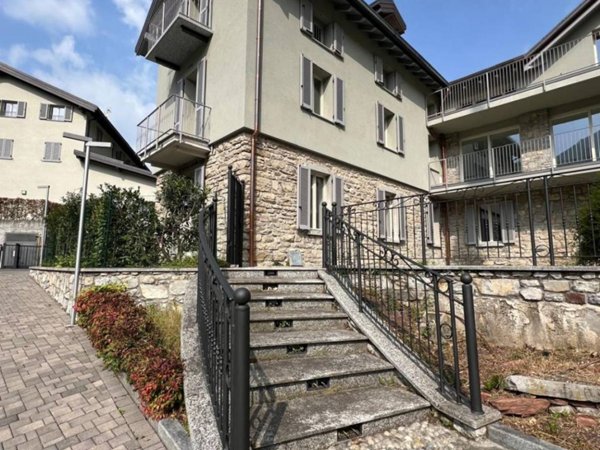 appartamento in vendita a Canzo