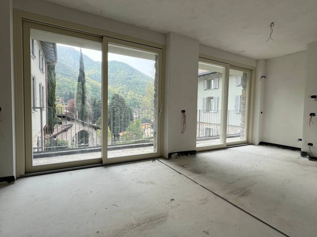 appartamento in vendita a Canzo