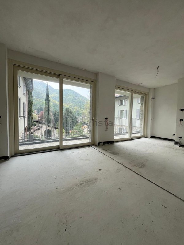 appartamento in vendita a Canzo