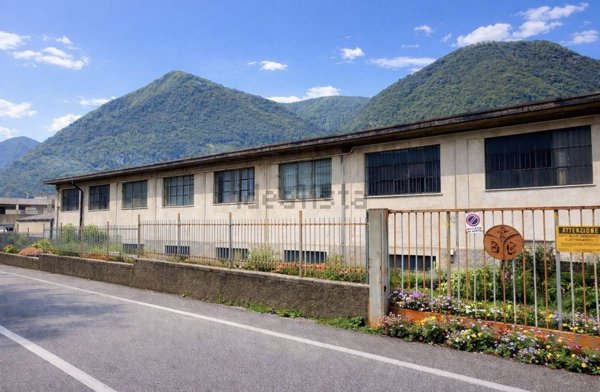 ufficio in vendita a Canzo