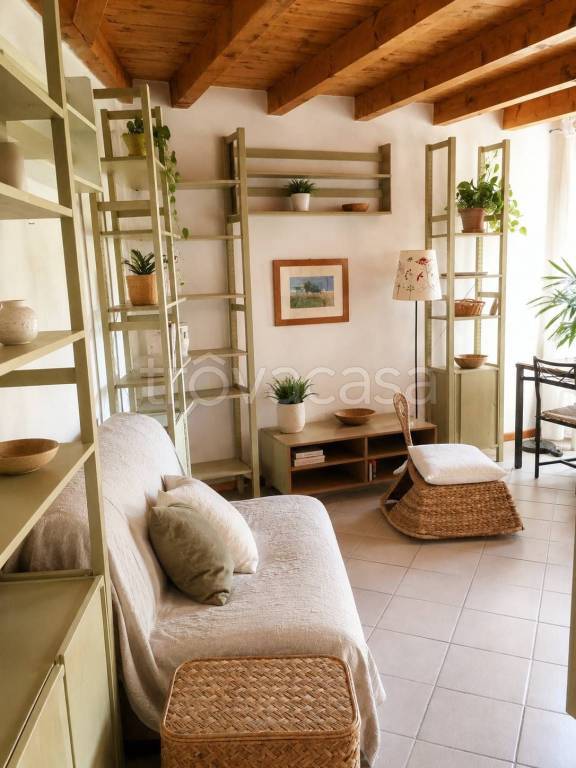 appartamento in vendita a Canzo