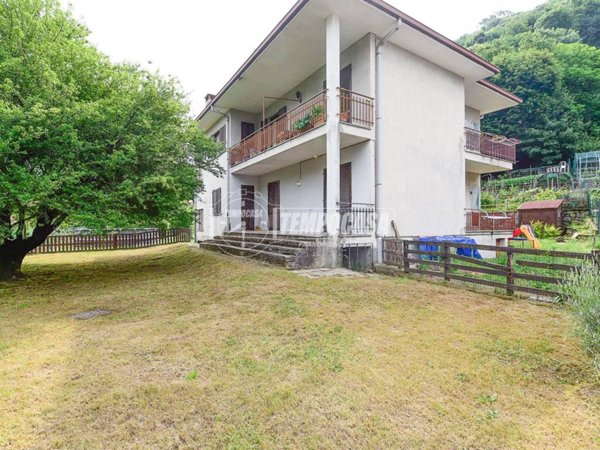 appartamento in vendita a Canzo