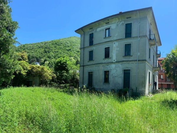 casa indipendente in vendita a Canzo