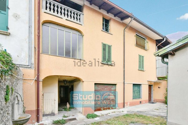 rudere in vendita a Canzo