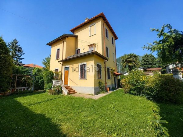 casa indipendente in vendita a Canzo