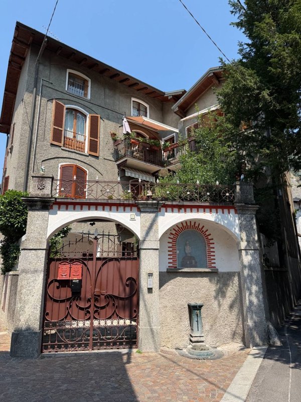 appartamento in vendita a Canzo