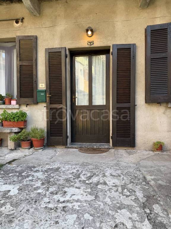 appartamento in vendita a Canzo