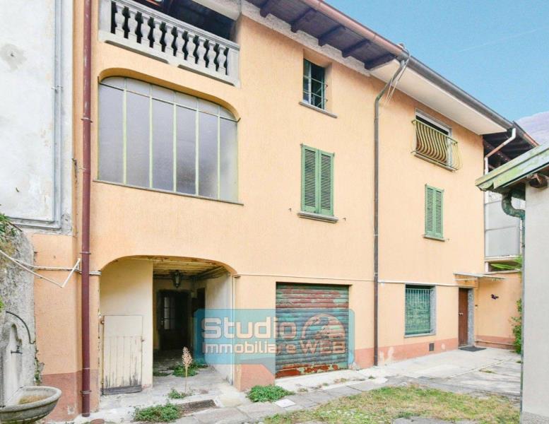 casa indipendente in vendita a Canzo