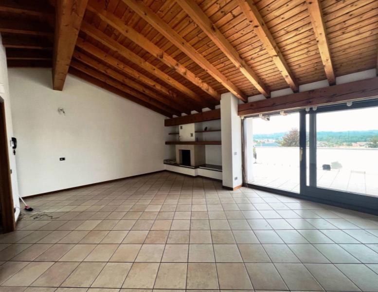 casa indipendente in vendita a Capiago Intimiano in zona Olmeda