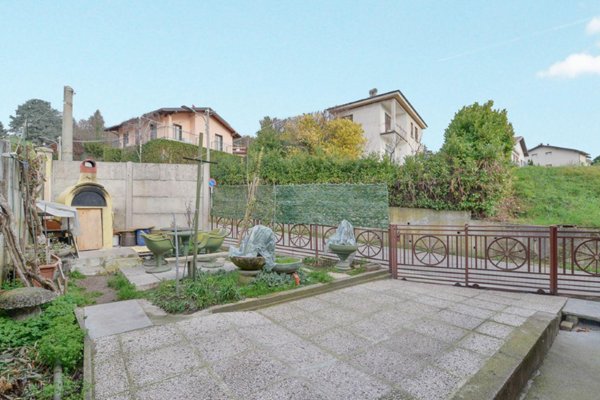 appartamento in vendita a Capiago Intimiano in zona Olmeda