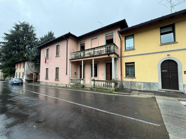 appartamento in vendita a Capiago Intimiano in zona Olmeda
