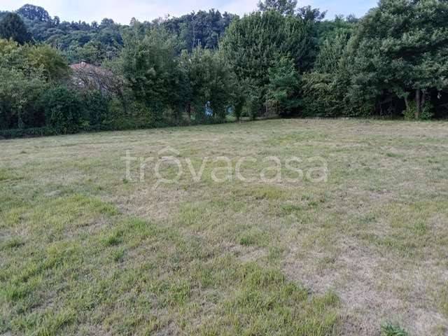 terreno edificabile in vendita a Capiago Intimiano