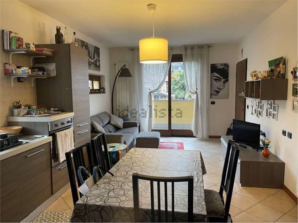 appartamento in vendita a Capiago Intimiano