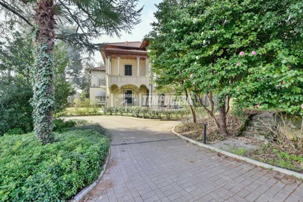 appartamento in vendita a Capiago Intimiano in zona Olmeda