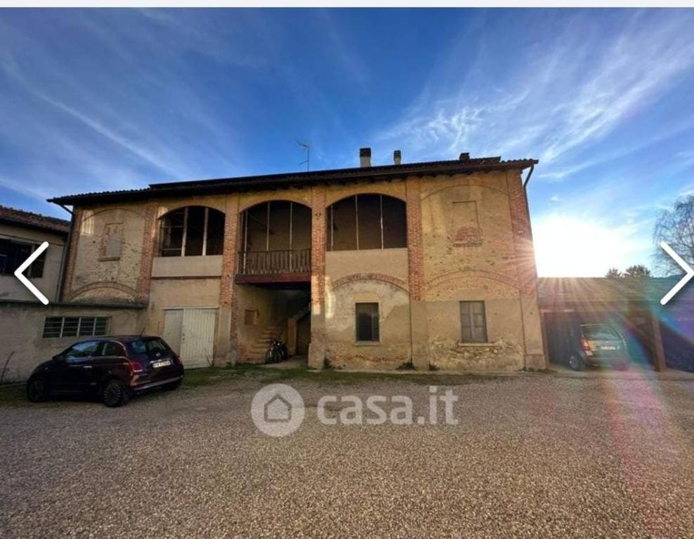 casa indipendente in vendita a Capiago Intimiano
