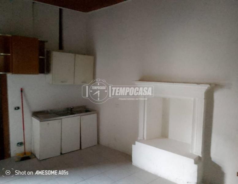 appartamento in vendita a Capiago Intimiano