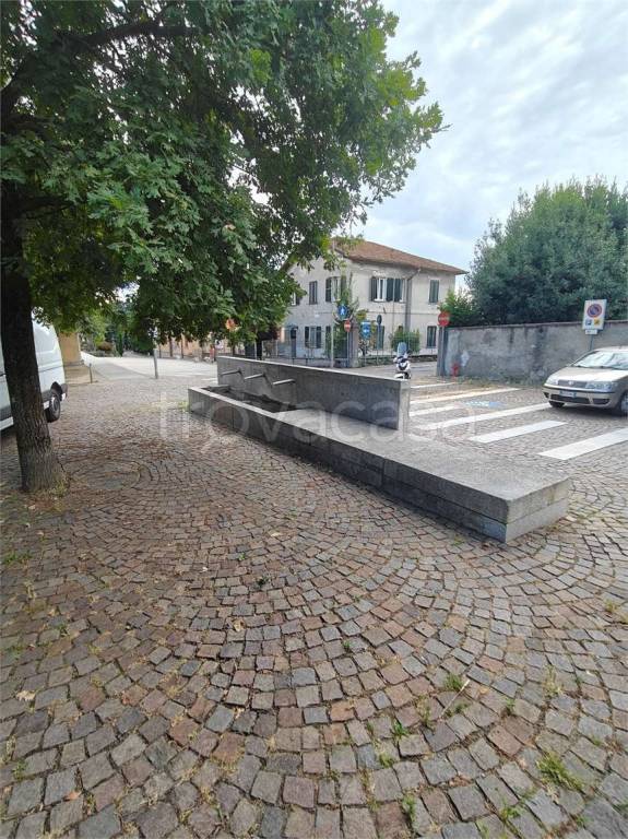 appartamento in vendita a Capiago Intimiano