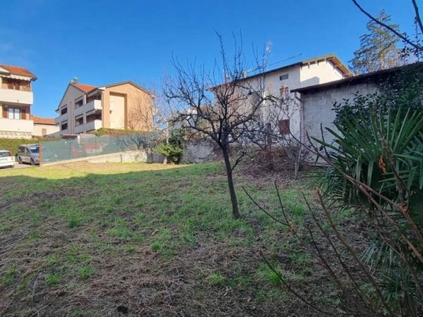 villetta a schiera in vendita a Capiago Intimiano in zona Olmeda