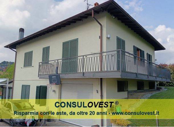 casa indipendente in vendita a Capiago Intimiano