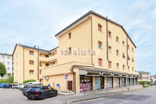 appartamento in vendita a Capiago Intimiano