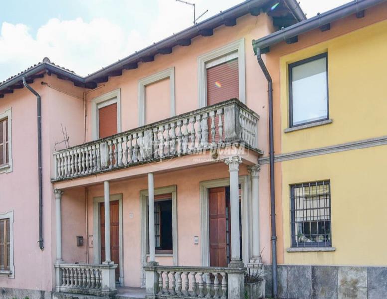 appartamento in vendita a Capiago Intimiano in zona Olmeda