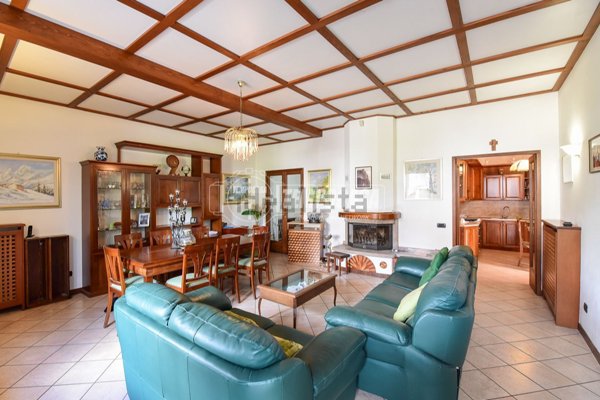 appartamento in vendita a Capiago Intimiano