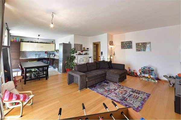 appartamento in vendita a Capiago Intimiano