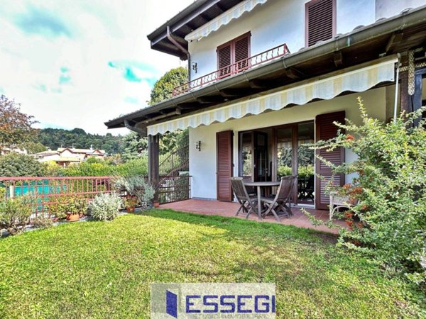 casa indipendente in vendita a Capiago Intimiano in zona Olmeda