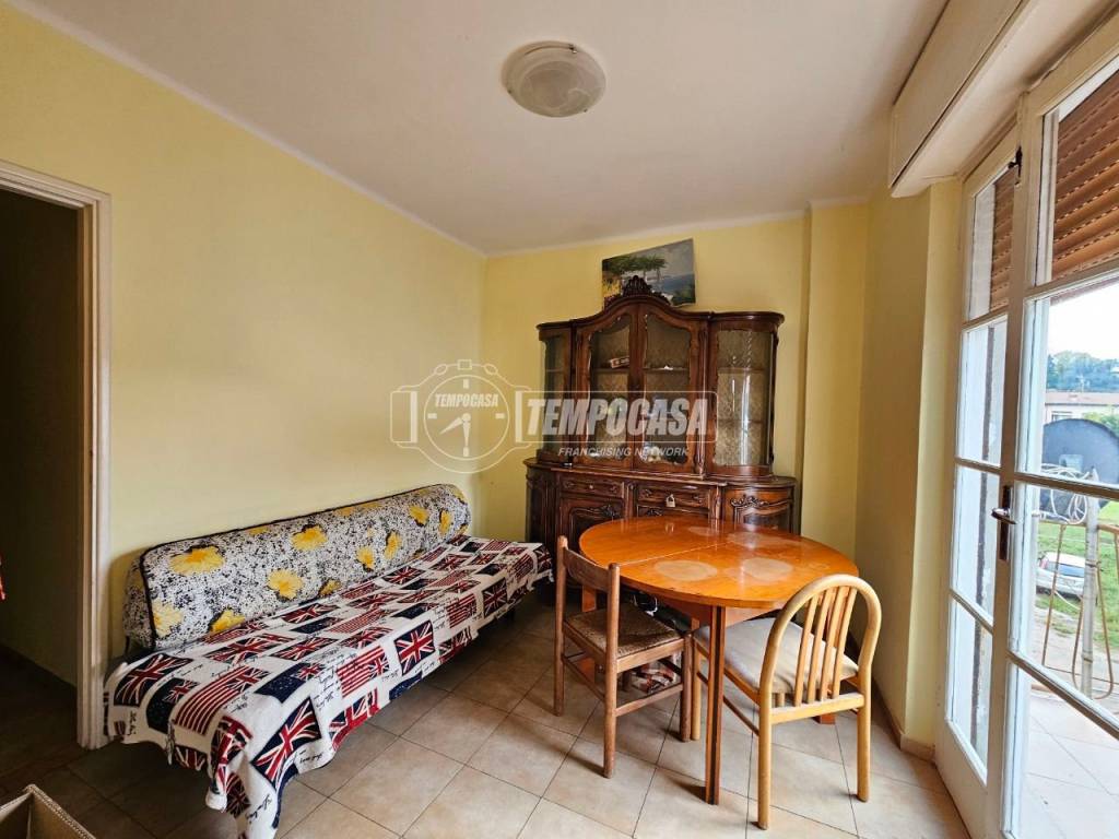 appartamento in vendita a Capiago Intimiano in zona Olmeda