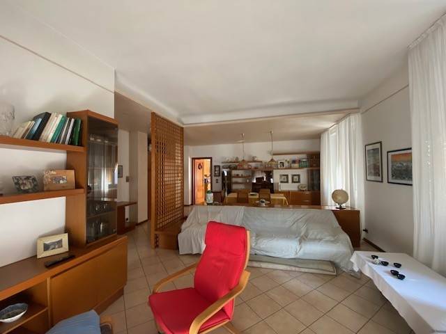 casa indipendente in vendita a Capiago Intimiano