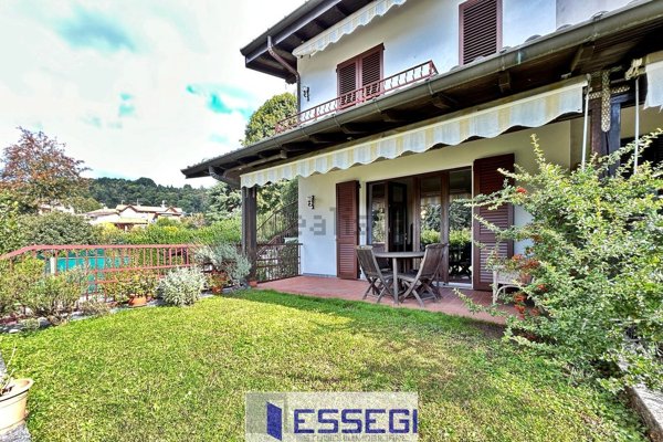 casa indipendente in vendita a Capiago Intimiano