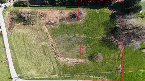 terreno edificabile in vendita a Capiago Intimiano