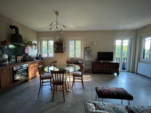 casa indipendente in vendita a Capiago Intimiano